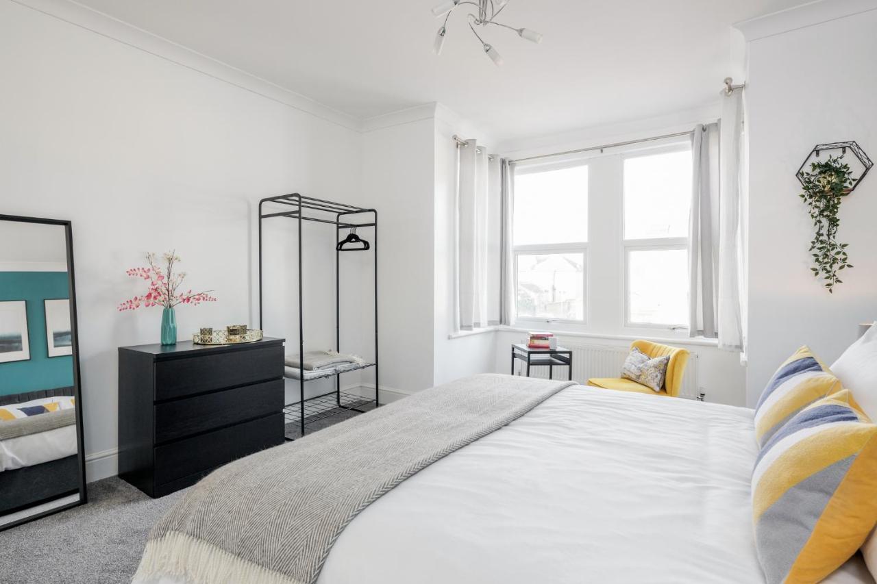 Business & Leisure 2 Bedroom & Parking By Damask Homes Ilford Eksteriør billede