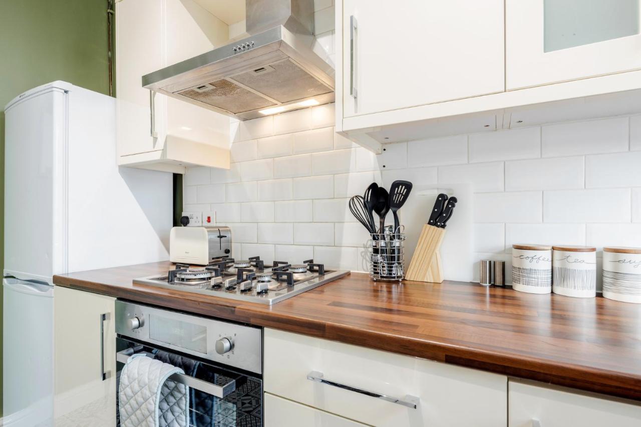 Business & Leisure 2 Bedroom & Parking By Damask Homes Ilford Eksteriør billede