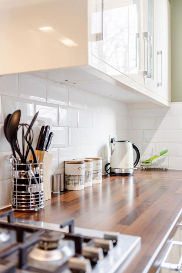Business & Leisure 2 Bedroom & Parking By Damask Homes Ilford Eksteriør billede